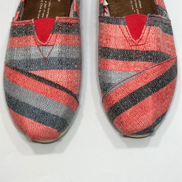 TOMS Women’s shoes size 8 - Picture 10 of 11